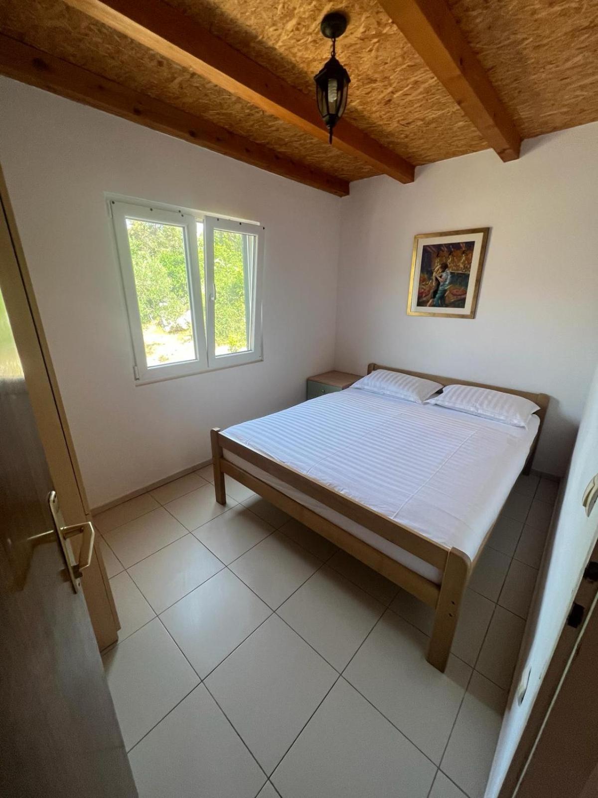Kuca Za Odmor Buba, Otok Zut Villa Pristanisce Bagian luar foto